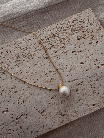 lia necklace
