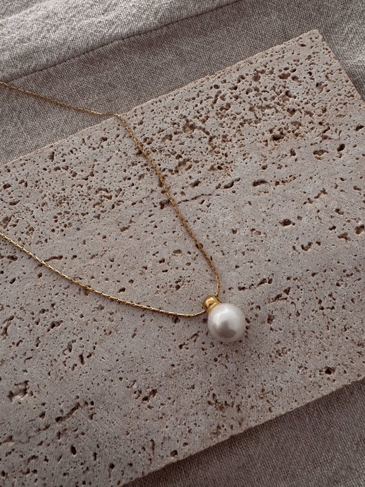 lia necklace
